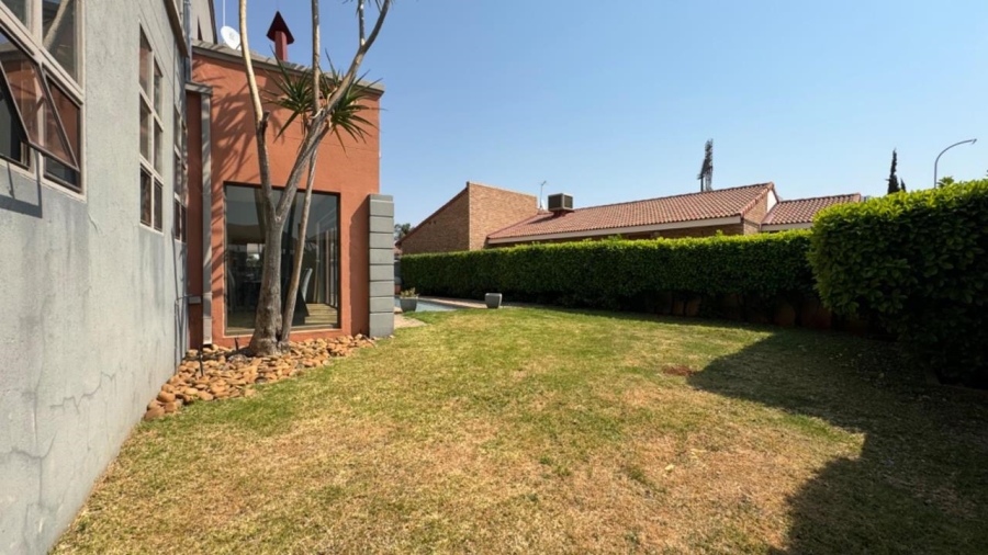 4 Bedroom Property for Sale in Roylglen Gardens Northern Cape